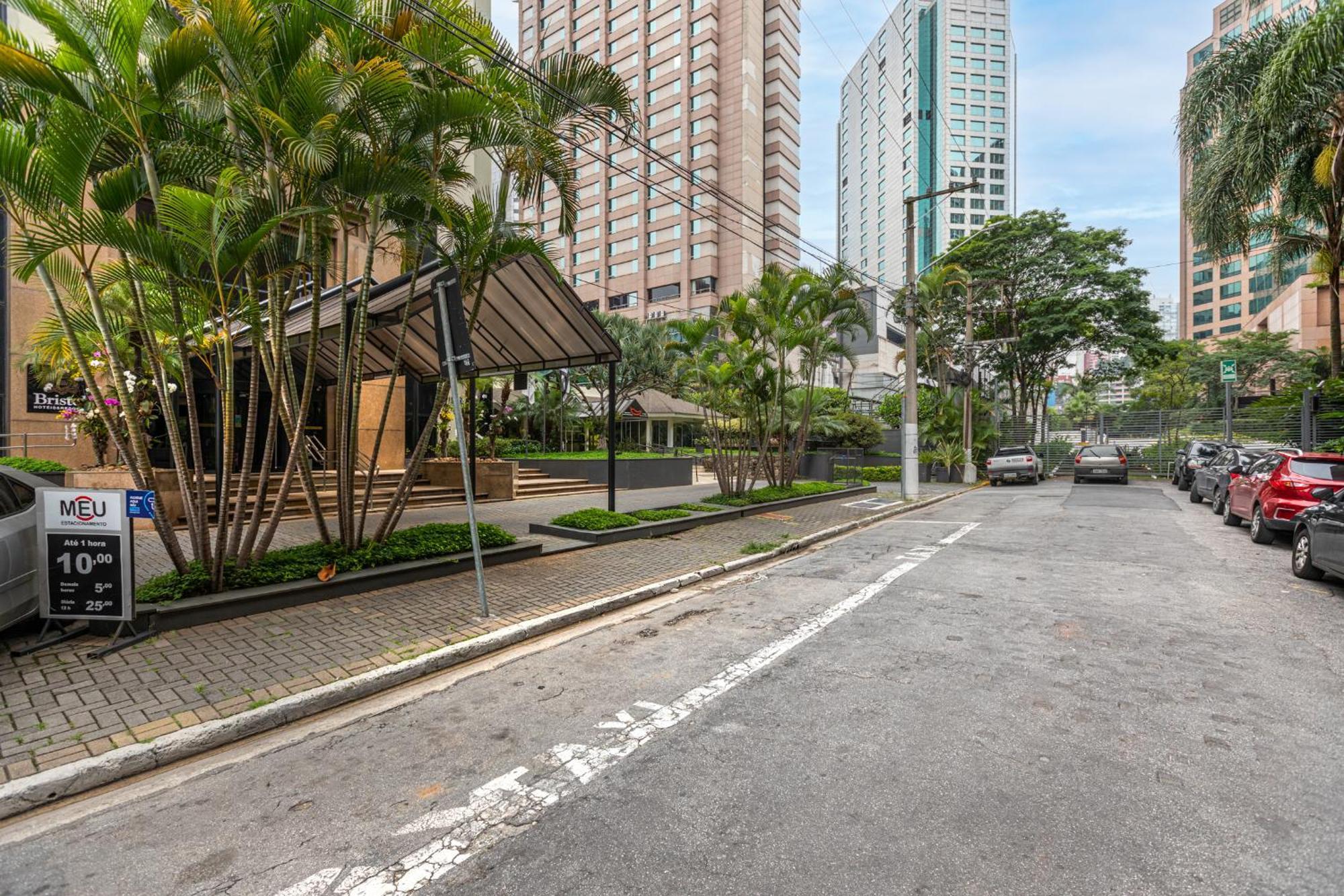 Easy Star - Flat Gracioso Ao Lado Da Berrini - Pa01h Apartment *