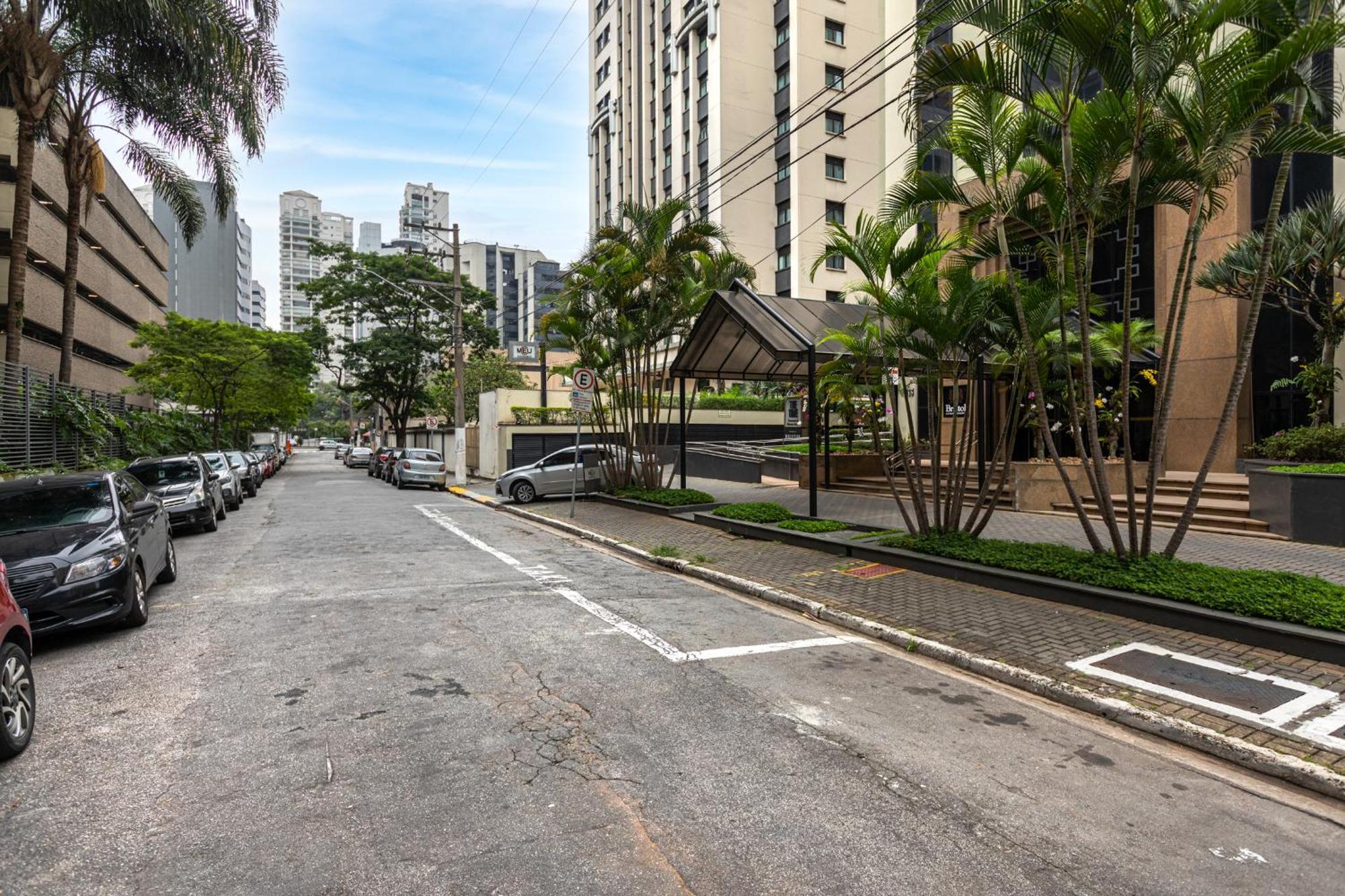 Easy Star - Flat Gracioso Ao Lado Da Berrini - Pa01h *